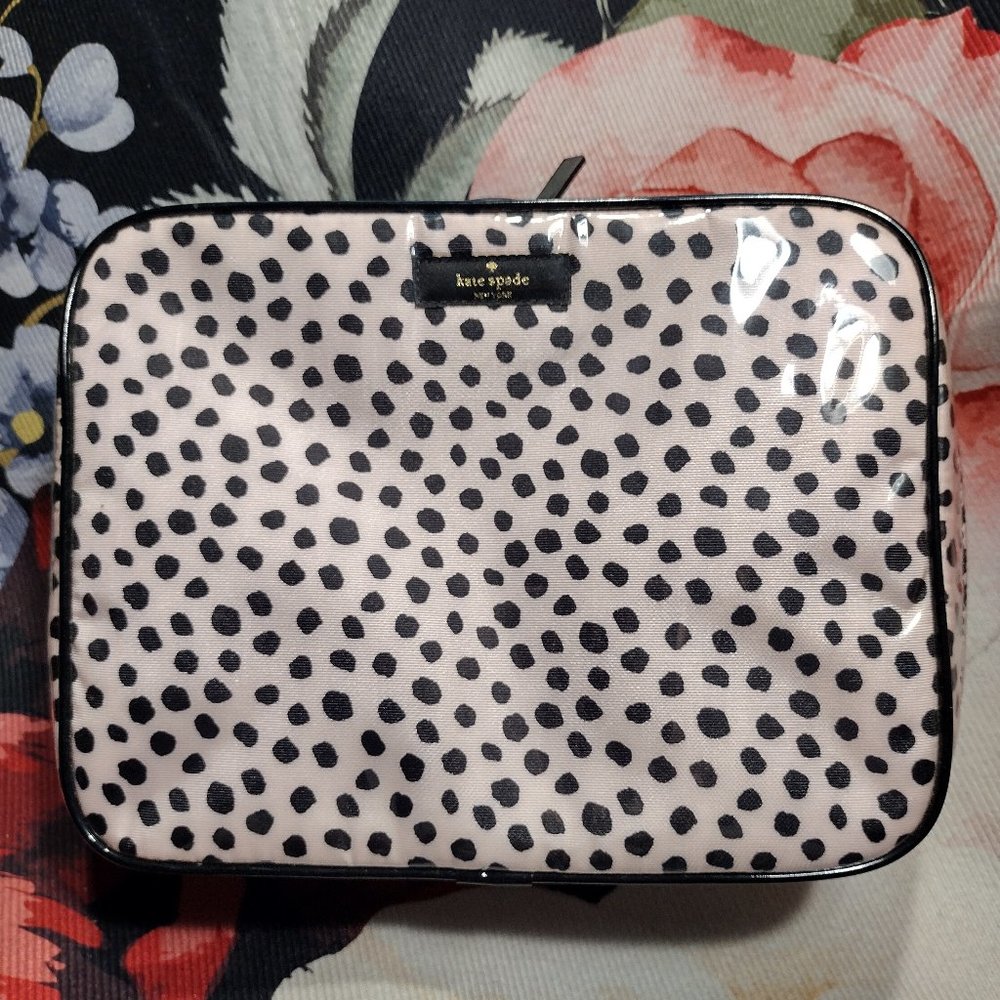 Kate Spade || Mindy Flamingo Dot Medium Cosmetic Case